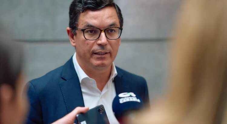 Radiofarosur's tweet image. 📌“𝗣𝗮𝗯𝗹𝗼 𝗥𝗼𝗱𝗿𝛊́𝗴𝘂𝗲𝘇 𝗰𝗼𝗻𝗳𝗶𝗿𝗺𝗮 𝗾𝘂𝗲 𝗹𝗮 𝗰𝗮𝗿𝗿𝗲𝘁𝗲𝗿𝗮 𝗱𝗲 𝗟𝗮 𝗔𝗹𝗱𝗲𝗮 𝗲𝗻𝘁𝗿𝗮 𝗲𝗻 𝘀𝘂 𝗳𝗮𝘀𝗲 𝗳𝗶𝗻𝗮𝗹"
🔗digitalfarocanarias.com/index.php/2025…
#pablorodriguez #gobiernodecanarias #vivienda #laaldea #CarreteradelaAldea