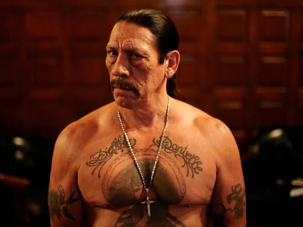 🇲🇽🇺🇸 « Pour que les gosses comprennent que le crime ne paie pas »

Danny Trejo est devenu l’« homme fort d’Hollywood qui ne voit jamais le générique de fin », avec plus de morts à l’écran que presque n’importe quel autre acteur. 

Dans plus de 460 films, séries, doublages et jeux
