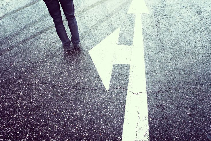 A veces, dejar espacio no es desamor. Es respeto. 🕊️
Dios mismo nos ama tanto que nos deja libres. Si no respetamos la libertad del otro, ni siquiera con buenas intenciones, acabamos sustituyendo a Dios en su vida.

1️⃣ El libre albedrío no es un invento humano. Es la firma de