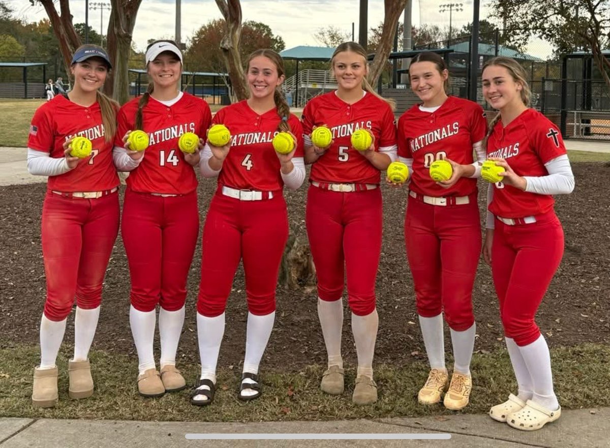 teamnc_bmac's tweet photo. The girls brought it this weekend firing on all cylinders. Came up short in the championship game after getting off to a slow start losing 3-2. Went 6-1 on the weekend with 10 home runs, spectacular defense, and 4 shutouts, giving up just 7 runs total. I am proud of this group!! https://t.co/iZ5YCiPPXN