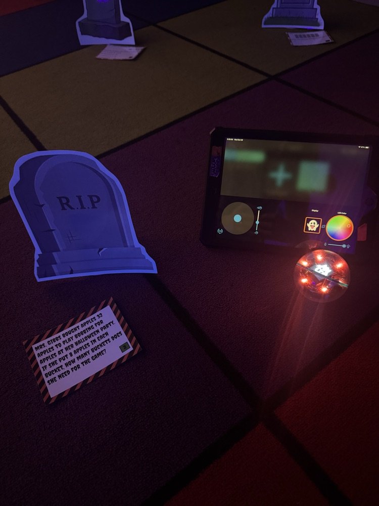 ElemRob's tweet image. Mrs. Gibbs &amp;amp; Mrs. Plotner classes had a spooky fun time at their Annual Math Haunted House review 🎃👻