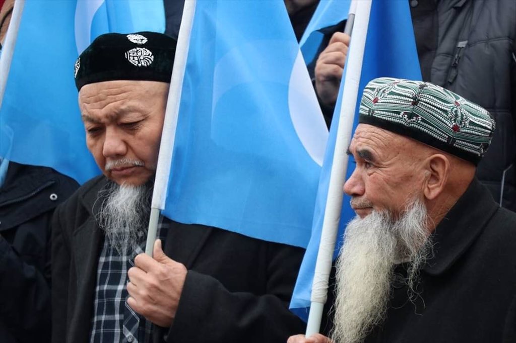 Bu görseli gördüğünüzde algoritmayı kırmak için bir nokta (.) koyun.

#FreeTurkistan #FreeUyghur