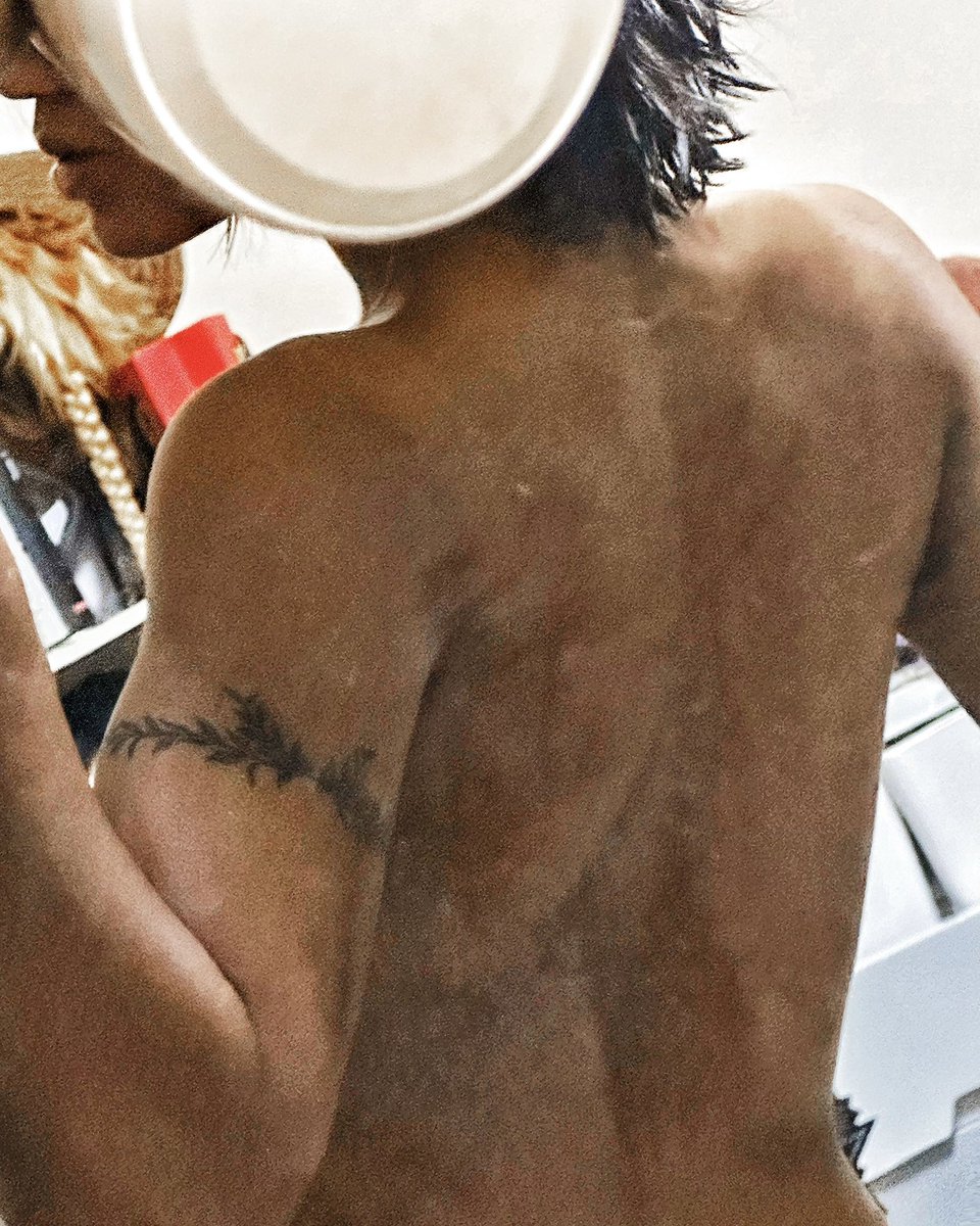 วันนี้ก็คอมพลีทกับการเล่น full set 💪🏾✨✨