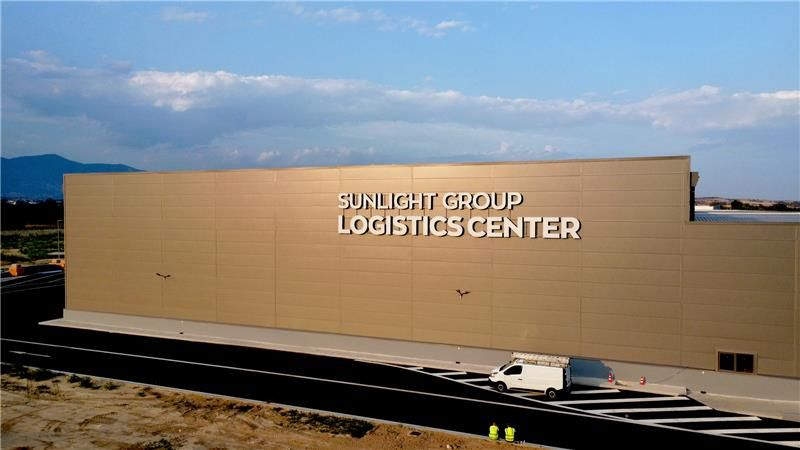 g_akis's tweet photo. Έναρξη λειτουργίας του νέου logistics hub της Sunlight Group στην Ξάνθη 🇬🇷. Το κτήριο έχει εμβαδόν 15.500μ2 και η επένδυση κόστισε €21εκ. https://t.co/ffTBFrMsqi