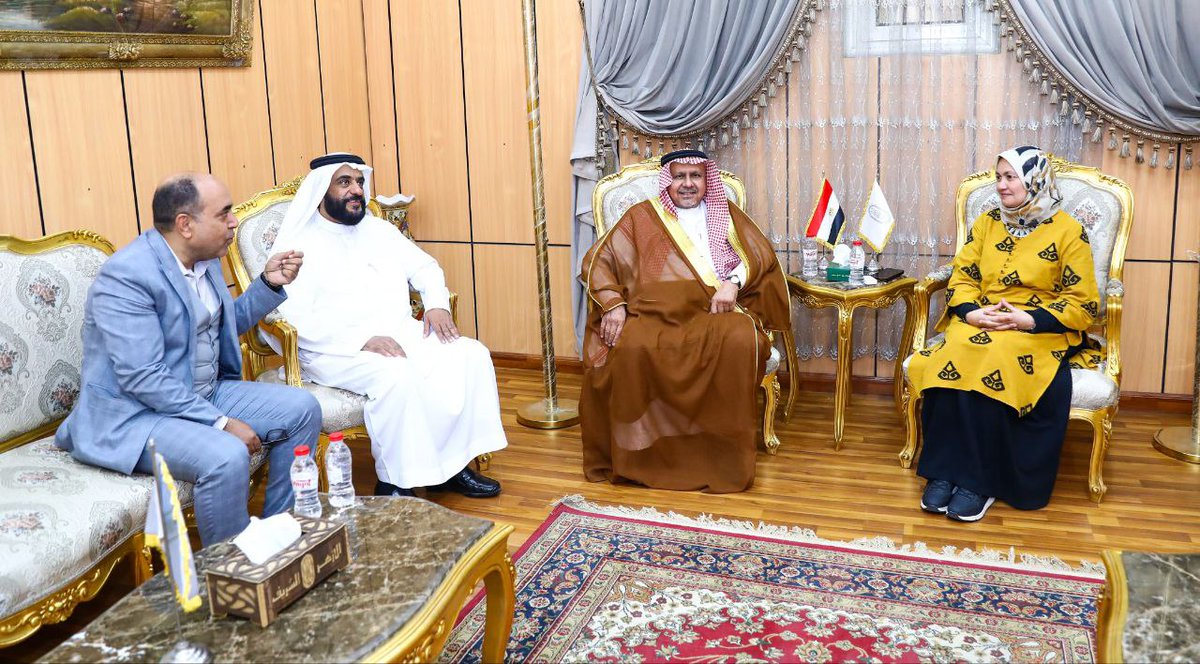 WamyCairo's tweet photo. خلال زيارته للقاهرة،معالي الأمين العام للندوة الدكتور/ صالح بابعير ووفد من الندوة العالمية للشباب الإسلامي، يلتقي سعادة الدكتورة/ نهلة الصعيدي-مستشارة شيخ الأزهر، رئيسة مركز تطوير تعليم الطلاب الوافدين والأجانب، ويثمن جهود الأزهر في دعم ورعاية الطلاب الوافدين بمصر https://t.co/835LsK0PMp