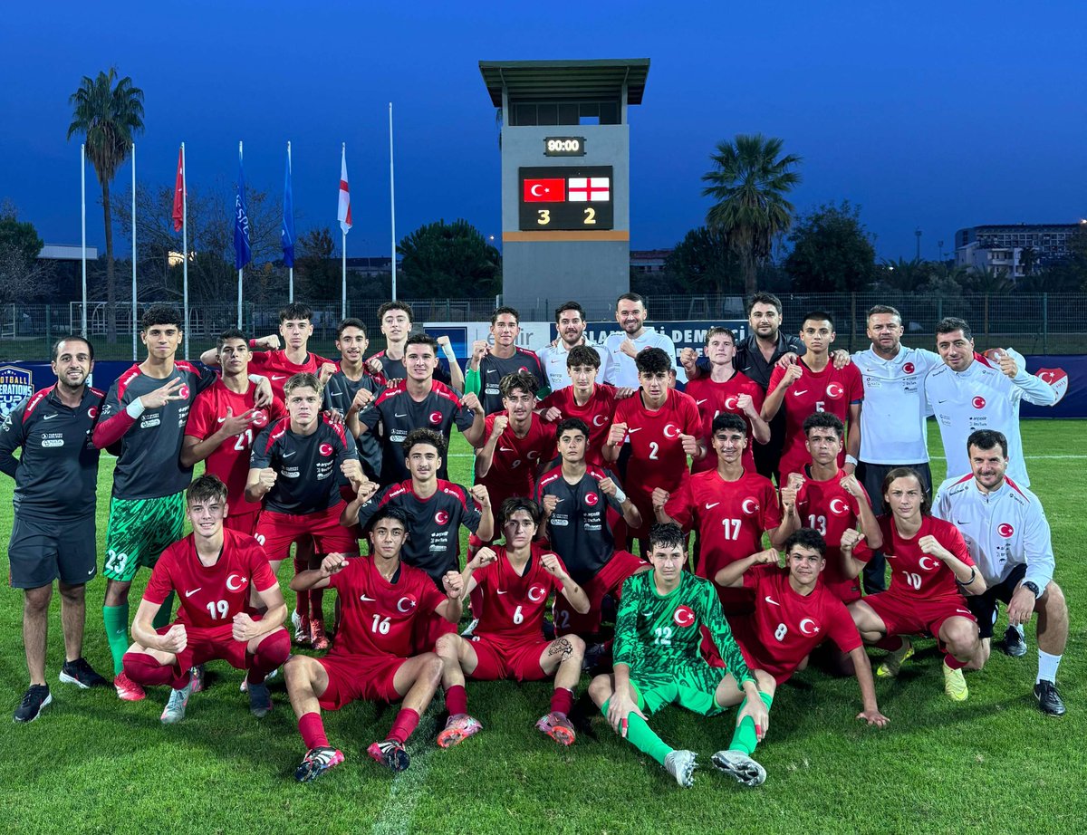 MSVDuisburg's tweet photo. Tebrik ederim! 🇹🇷

Unser #ZebraTalent Salih Yuşa #Canim gewann am Wochenende mit der türkischen U16-Nationalelf gegen England mit 3:2. Salih kam gegen die Briten über die volle Spielzeit zum Einsatz und erzielte das 2:0. Am Dienstag geht's gegen Wales weiter! 

#MSVereint 📸:TFF https://t.co/pxR7vJfdpo