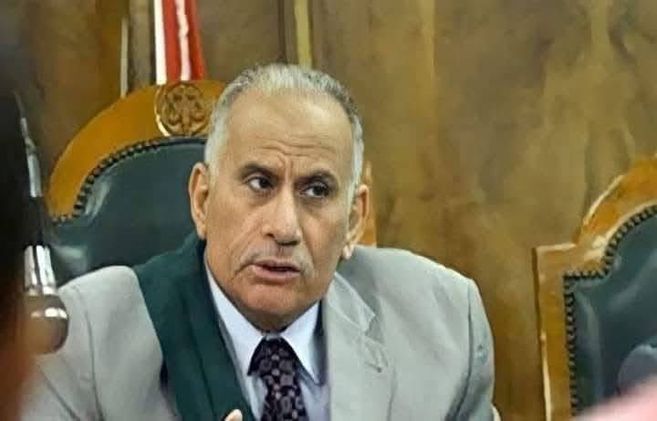 #فكروهم_بالشرفاء
معالي  المستشار / أحمد الشاذلى .. رحمه الله 
الذى حكم بمصرية تيران وصنافير 
والذى رفض إسقاط الجنسية عن د . محمد مرسى
والذى رفض دعوى فصل عمال غزل المحلة للإضراب

مات  القاضي  الشريف  يوم 27  أكتوبر  2021
نسأل الله العلي القدير ان يغفر له ويرحمه ويسكنه فسيح جناته