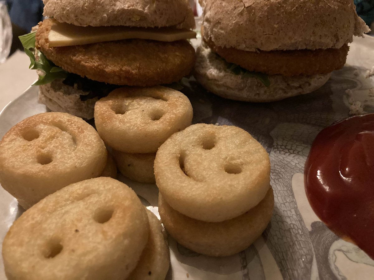 skill_specs's tweet image. This is someones &quot;dinner&quot;