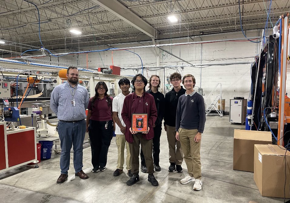 CaravelAcademy's tweet image. Several Caravel students attended 3DPrintopia in Bel Air, MD in September to look at innovations in 3D printing, design, and engineering. Prusa held a giveaway of one of their new CORE One printers, and senior Jonathan Nguyen was the winner! 

#caravelacademy #printedsolid