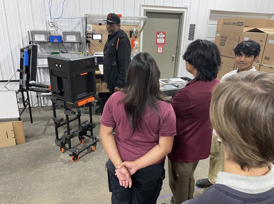 CaravelAcademy's tweet image. Several Caravel students attended 3DPrintopia in Bel Air, MD in September to look at innovations in 3D printing, design, and engineering. Prusa held a giveaway of one of their new CORE One printers, and senior Jonathan Nguyen was the winner! 

#caravelacademy #printedsolid