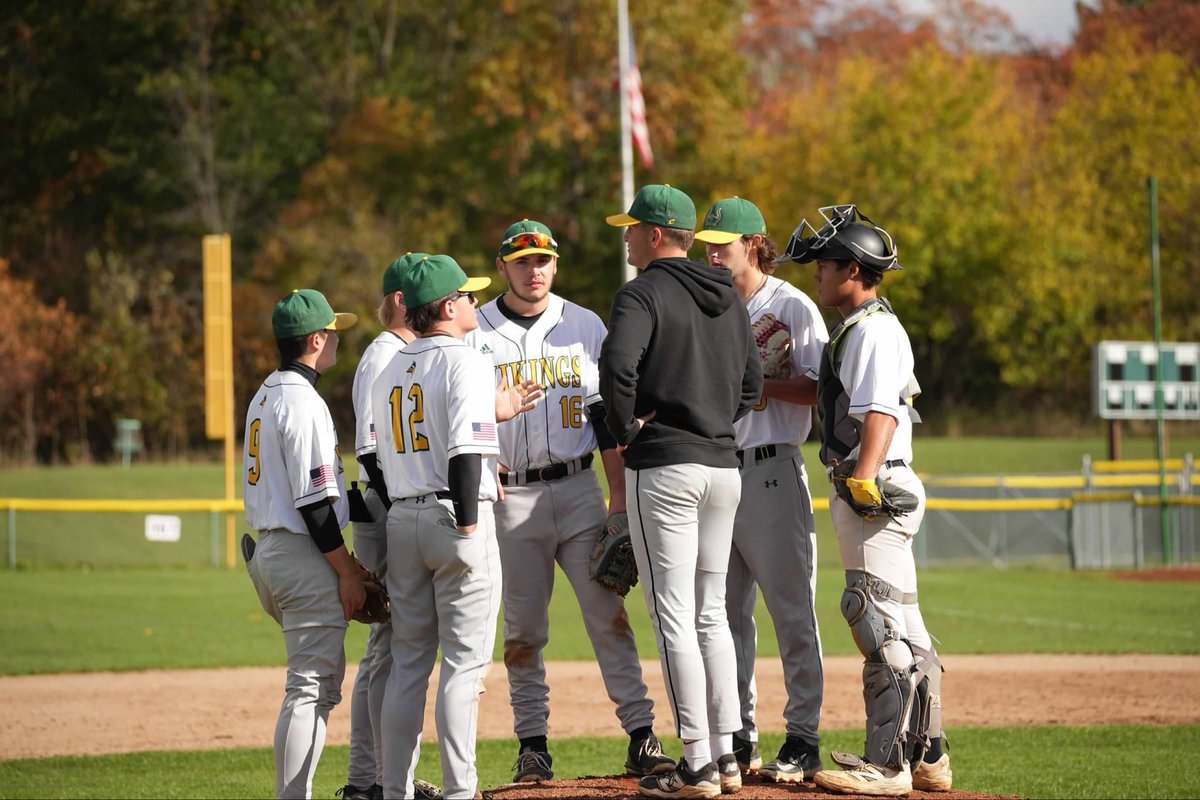 Glen Oaks Vikings Baseball tweet media