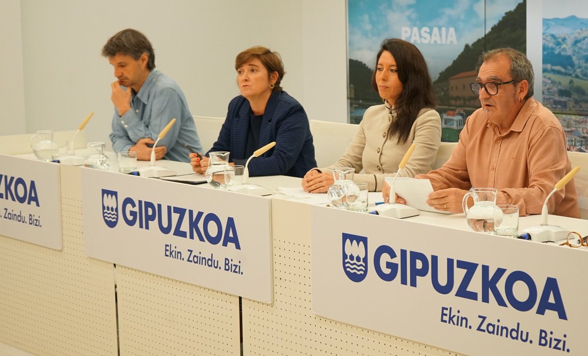 AlberroTeo's tweet image. Aldundiarekin sinatu dugun hitzarmenak aukera emango digu Pasaiako bizigarritasunerako funtsezko zenbait jarduketa egiteko.

Lan hauek ez dira luxua: pasaitarren eguneroko bizitza duina eta segurua bermatzeko beharrezkoak dira. Eta Udalak, baliabide urriekin, ezin du bakarrik.