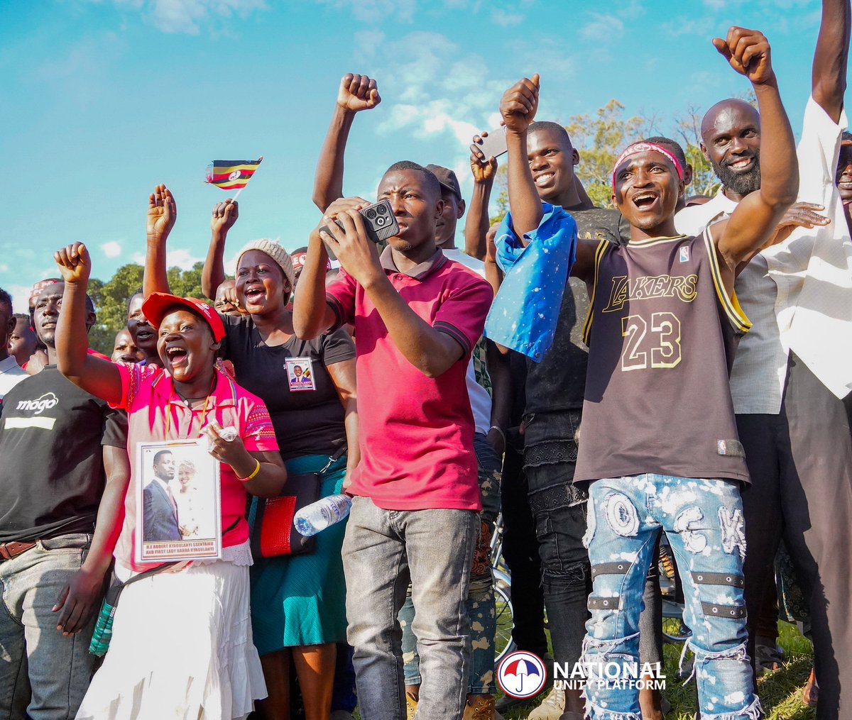 HEBobiwine's tweet photo. https://t.co/JRx2S9kxVX