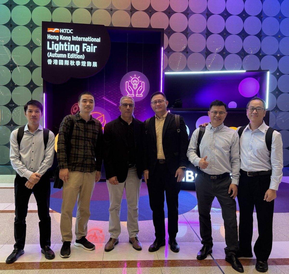lumileds's tweet image. From smart systems to sustainable designs, innovation was on full display at the @hktdc Hong Kong International Lighting Fair last week 💡

Our team explored the latest lighting technologies shaping a brighter, more connected future!