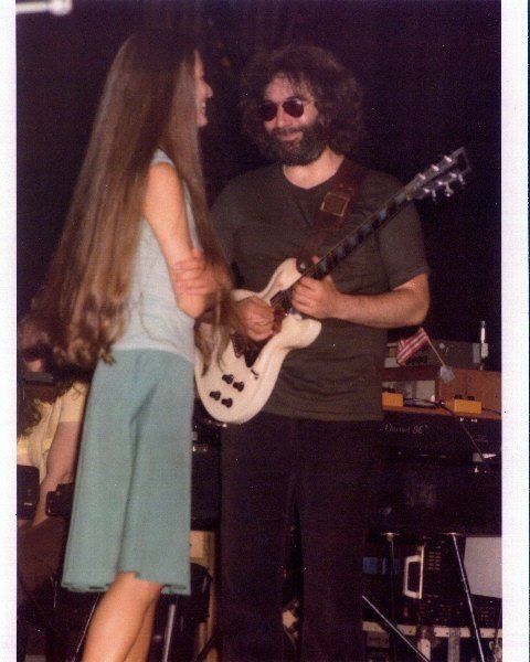 Not only was Donna the only female to ever be in the Grateful dead, she was also in JGB for the Cats Down Under The Stars Tour
#DeadHeadLife
#RIPDonnaJean