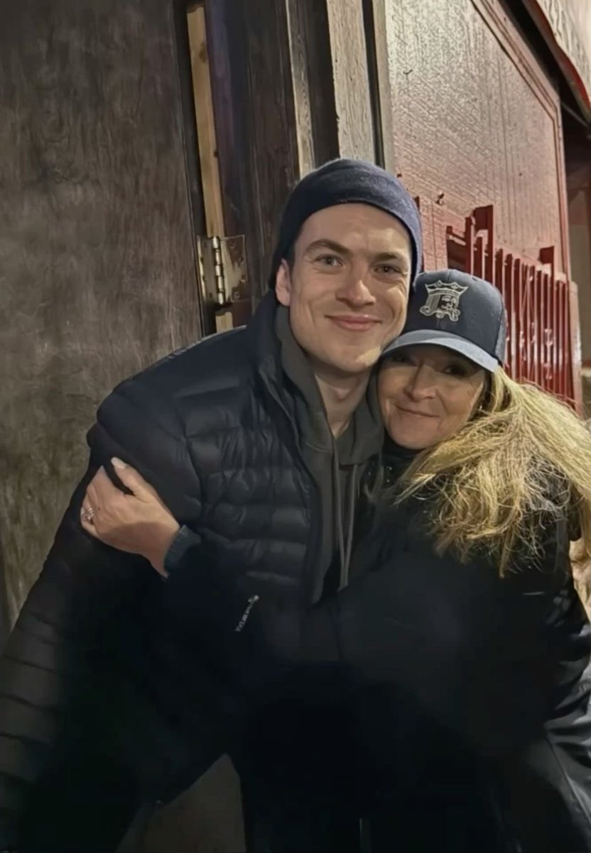 Nate Mann Updates tweet media