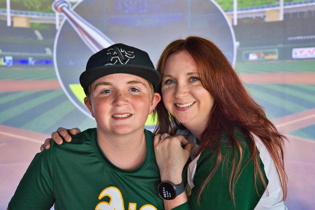 Mylilypadapp's tweet image. Family, leadership, and a little fun! 💚💙

Huge thanks to Curveball Kitchen OKC for letting Alisha, Chuck, and their son shoot there - the photos turned out amazing! 🙌

#MyLilyPadApp #EasyTimeClock #FamilyBusiness #OKCBusiness #CurveballKitchenOKC