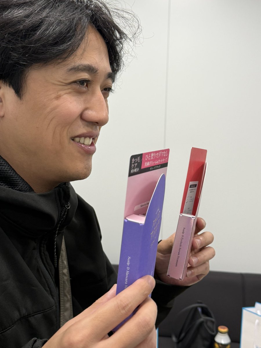 gacchanko1008's tweet image. #月曜がっちゃんこ スタートしました！

今週はアンファーさんとのコラボ企画開催！
美容意識の違いを男女で議論しています！ぜひ聴いてください！
※写真はまつエクをして変身した柏木さんです

#がっちゃんこ #ABCラジオ
#素敵じゃないか #オダウエダ
radiko.jp/share/?t=20251…