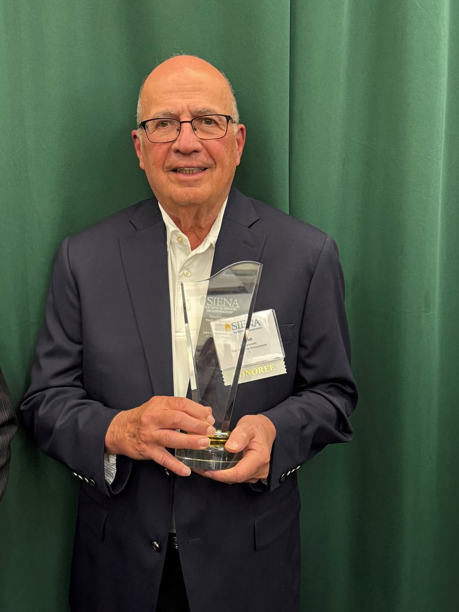 TBC_CPAs's tweet image. Last week’s Maddalone Wall of Success Induction Ceremony at @siena_ny was extra special! 2025’s class of inductees included TBC founding member John Chiaramonte. It was a night to remember! Congratulations to all the Wall of Success members!