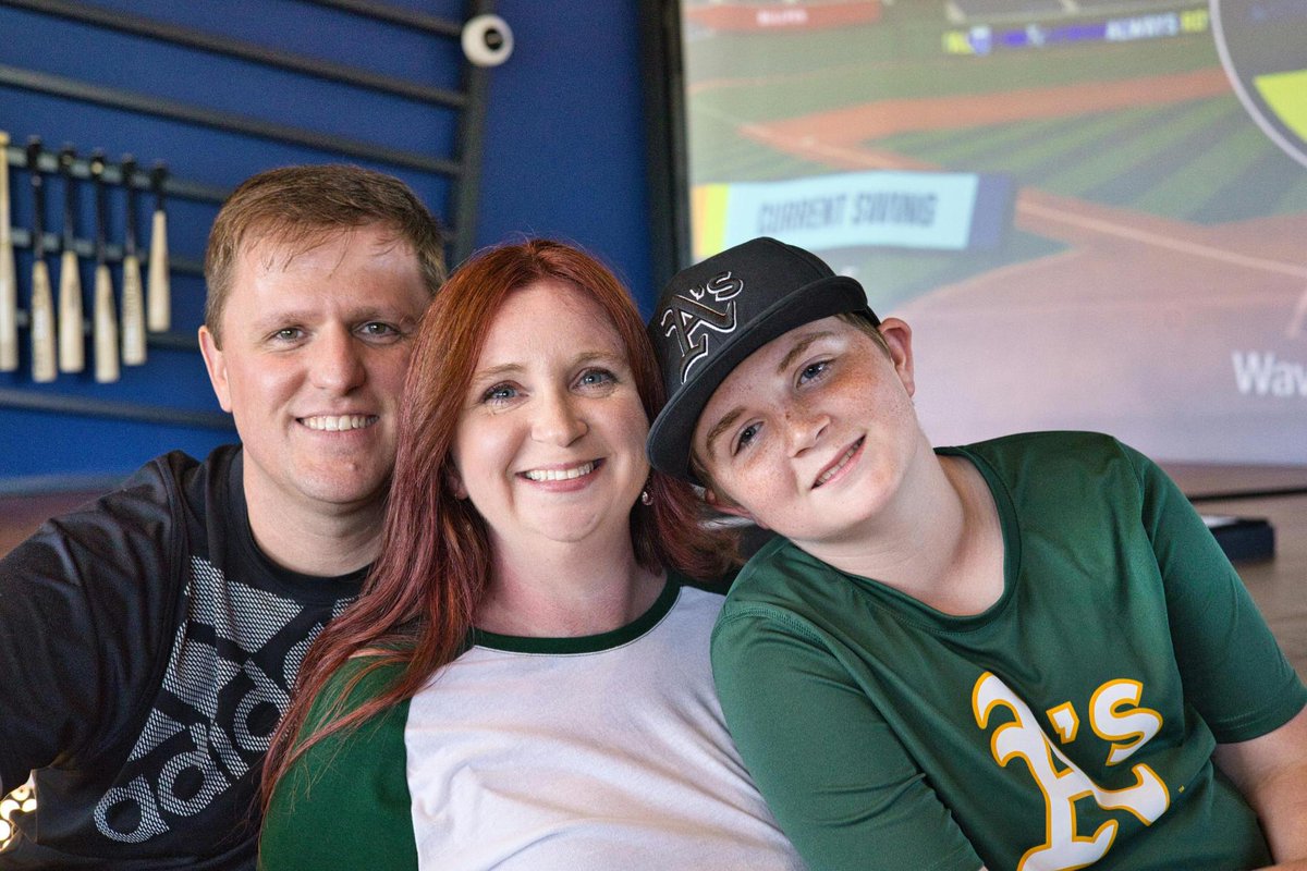 Mylilypadapp's tweet image. Family, leadership, and a little fun! 💚💙

Huge thanks to Curveball Kitchen OKC for letting Alisha, Chuck, and their son shoot there - the photos turned out amazing! 🙌

#MyLilyPadApp #EasyTimeClock #FamilyBusiness #OKCBusiness #CurveballKitchenOKC