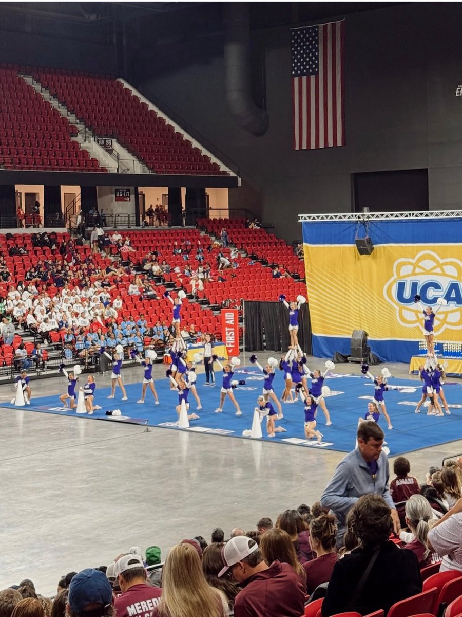 Willis HS Cheer tweet media