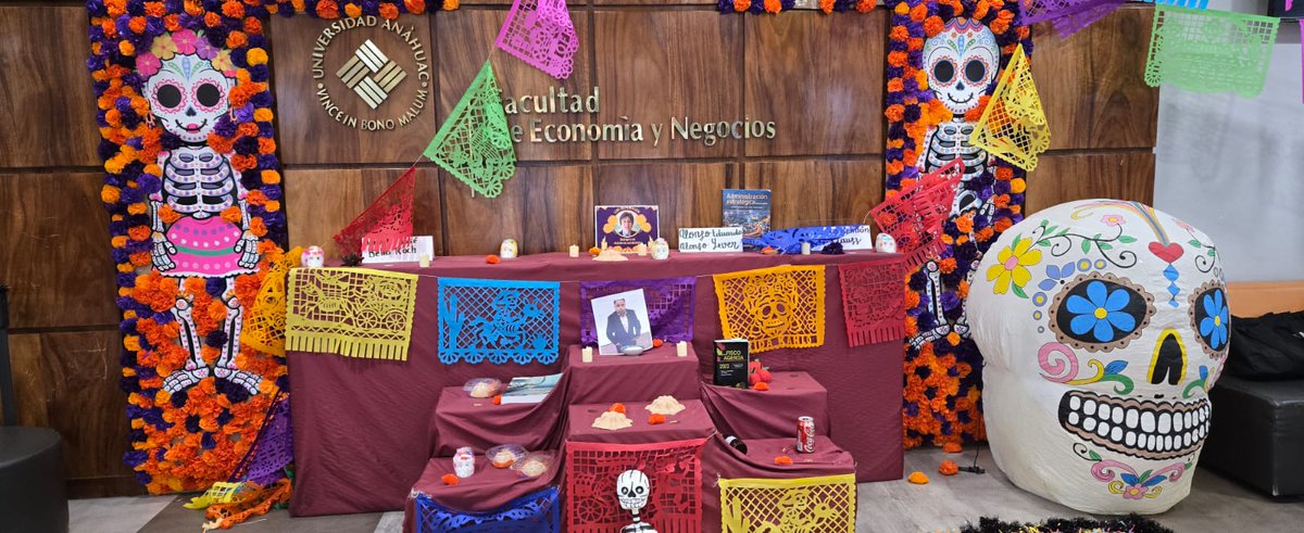 🕯️💀 ¡Tradiciones que nunca morirán! Las sociedades FESAL de la FEN honraron a sus maestros con una hermosa y emotiva ofrenda de Día de Muertos. 🎓

Un legado de enseñanzas personales y profesionales que nos inspira a ser excelentes. ¡Su recuerdo vive en nosotros! #DíaDeMuertos