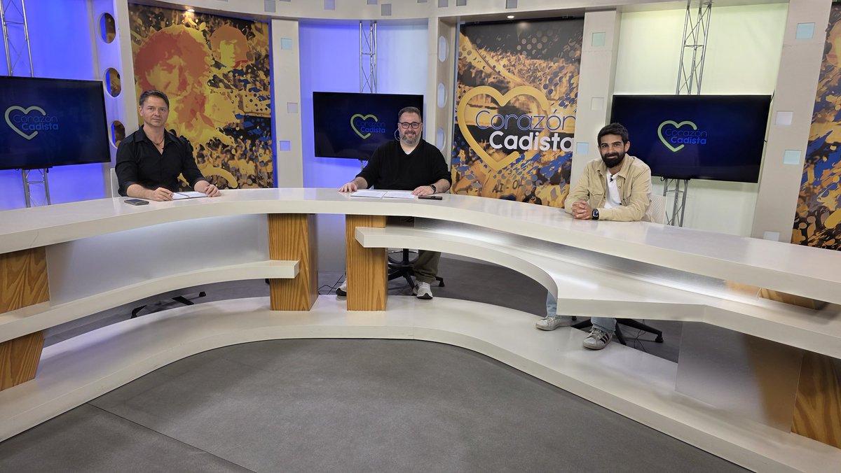 Hoy en <a href="/CorazonCadista7/">Corazón Cadista</a> 💛💙 analizamos el empate liguero ante el Andorra, la victoria en Copa del Rey frente al UCAM y repasamos la trayectoria del ex cadista Manuel de Gomar. Con los habituales <a href="/ScoutingCadiz/">Jesús de la Sierra ⚽</a>, <a href="/MayoneJesus/">Jesús Mayone</a> y <a href="/diego_marchan/">Diego Marchán</a>, a las 19.30 horas en <a href="/7TVCadiz/">7 TV Cádiz</a> 📺