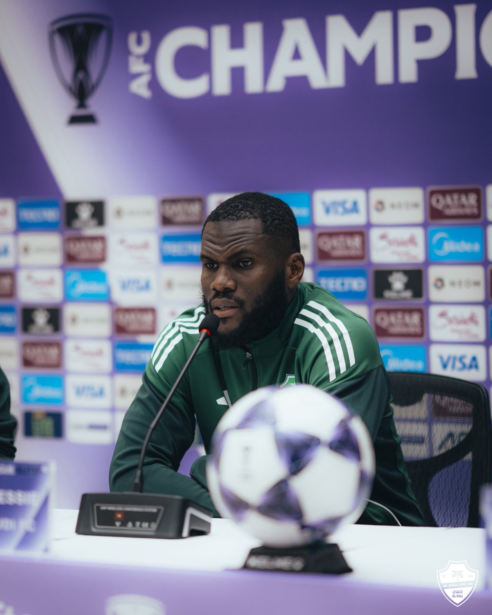 💬 فرانك كيسييه: 
مباراة الغد ذات أهمية قصوى، وسنسعى جاهدين لمواصلة سلسلة الانتصارات، خصوصاً أننا نحمل لقب البطولة، لذلك يجب علينا أن نعمل كفريق واحد للدفاع عنه.