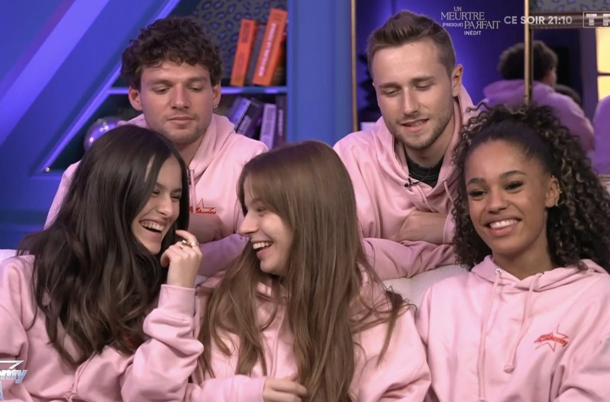 mes fous du bus je les aime trop  #StarAcademy