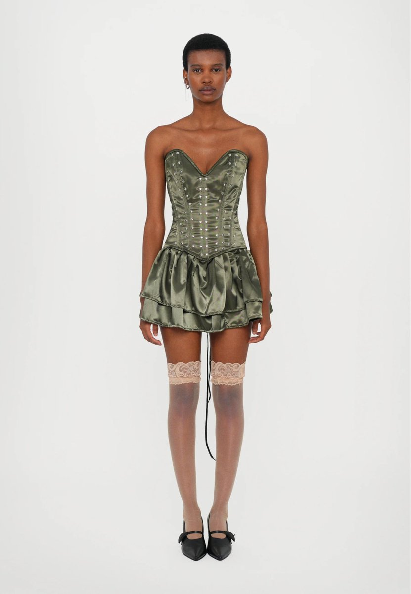 Enica_seshoka's tweet image. I’m just a girl 🇿🇦