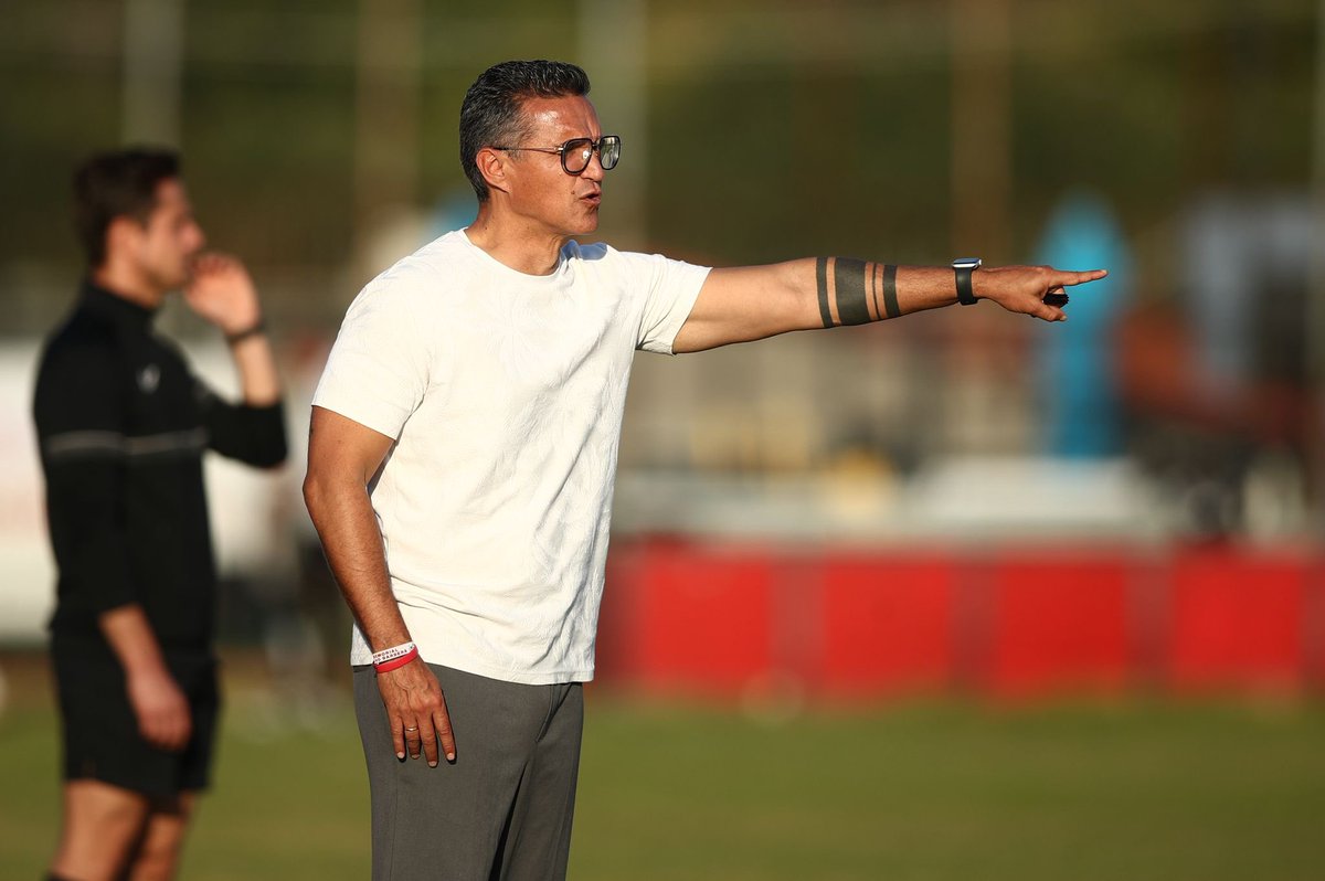 Dani Ponz 👓 tweet media