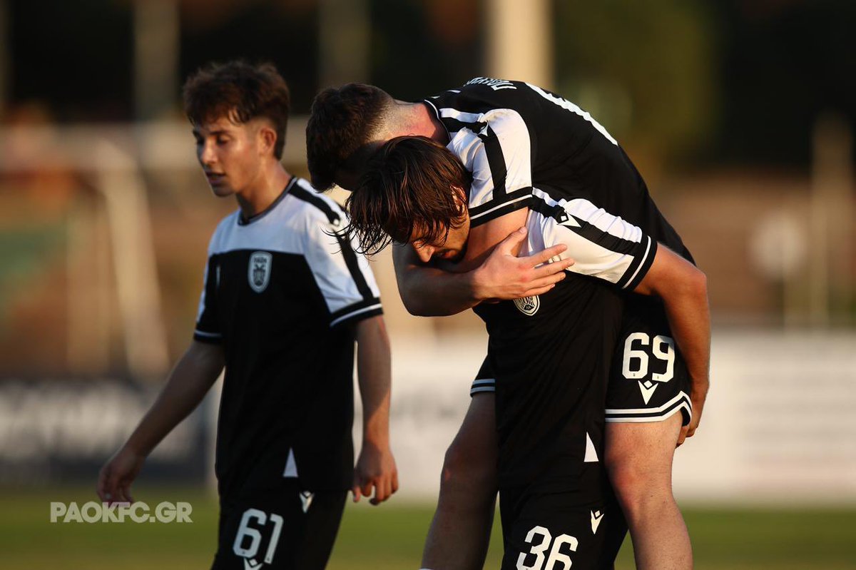 Dani Ponz 👓 tweet media