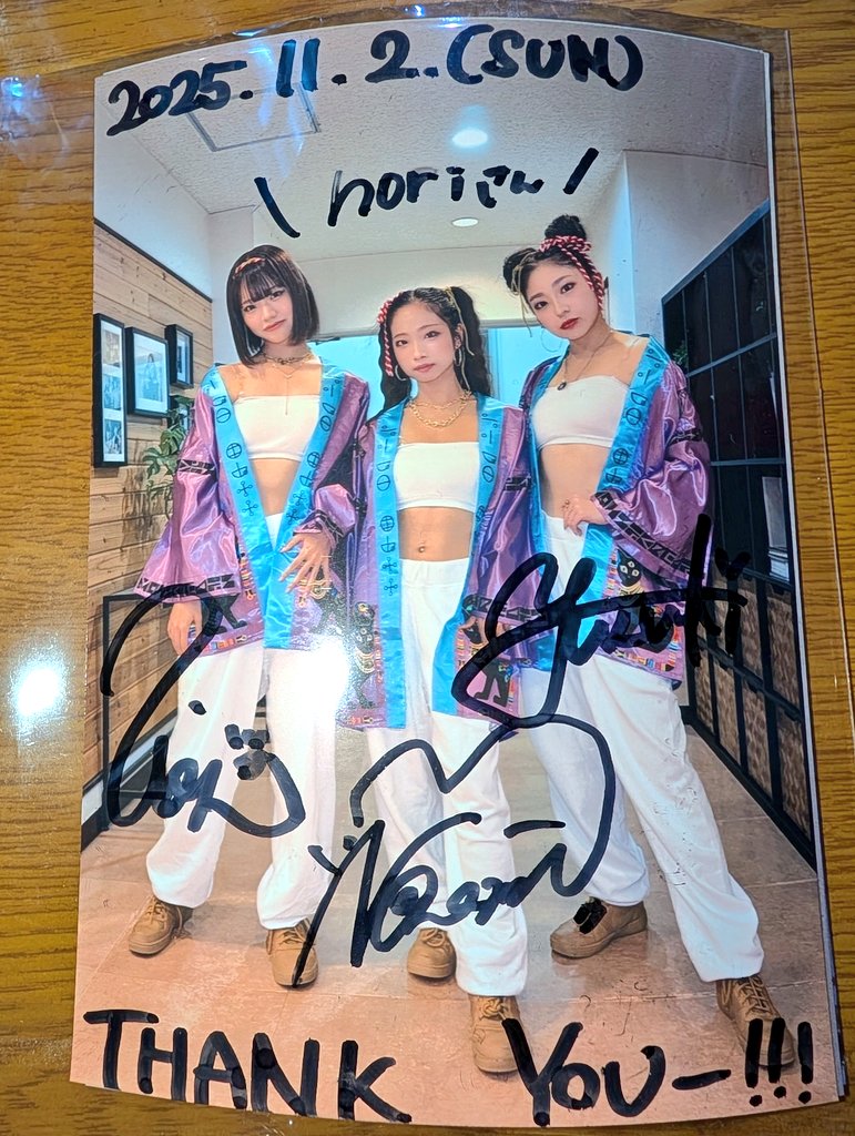 aws_mcz's tweet image. １１月２日日曜日
福岡evolでの #MonsterCat's #６周年ワンマンライブ に行って来ました🚗💨
ここでは主にライブについて、リプ欄で旅日記的なライブ以外での事に触れようかなと……☺️
帰るまでが遠足とは良く聞くけど、ライブも他にもめっちゃ楽しかった☺️
#モンキャ #ワンマンライブ
#おめでとう