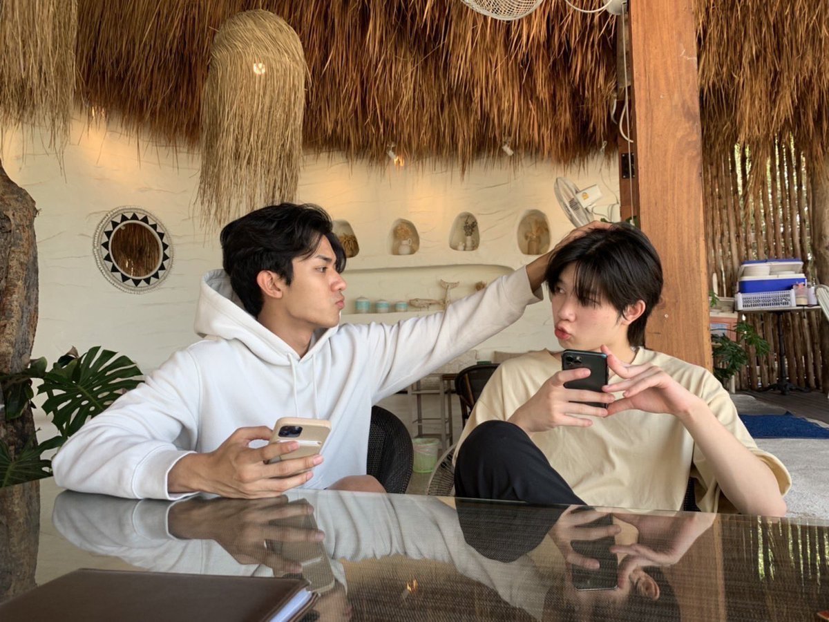 Jj999Rainny's tweet photo. ส่วนรูปนี้ตอนนั้นจำได้ว่ากรี้ดแตกถึงขั้นกรีดร้อง 555555555 https://t.co/KSbnuYIlaW