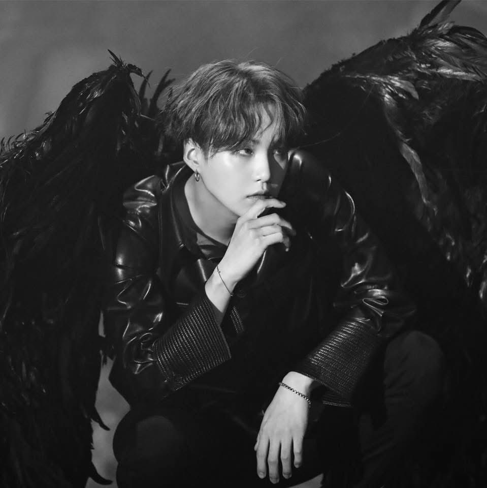 LeftBrainMom1's tweet image. Bad, bad, angel indeed! 🫰🏾💜#romance #boyslove #writerofinstagram #kpop Novel on the way 🥰