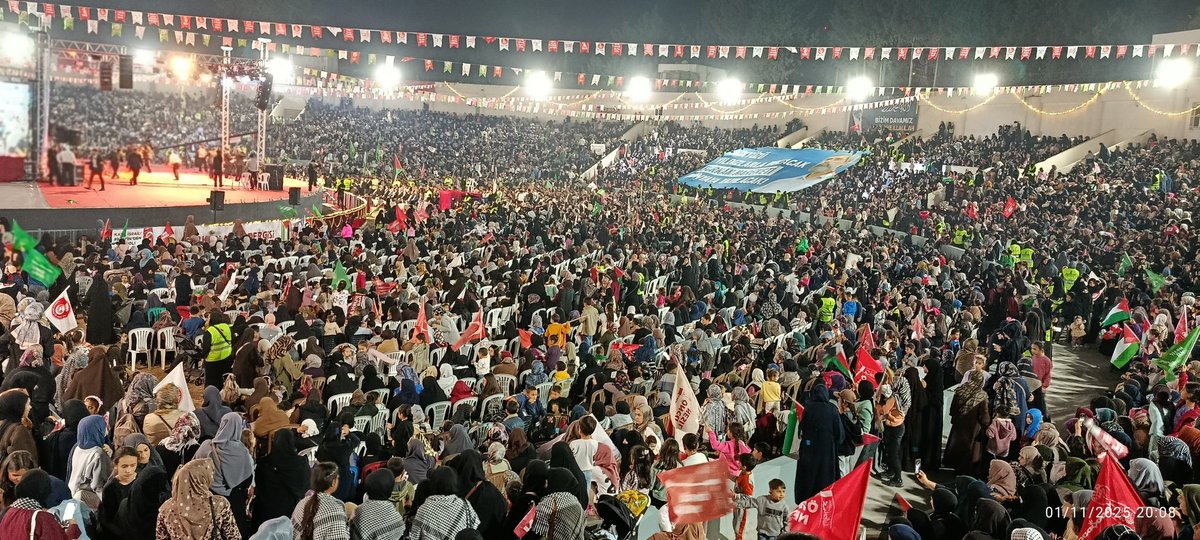 ebruguler940's tweet photo. Bir kez daha dünyaya gelsem yine aynı şekilde aynı dava yolunda aynı kardeşlerle yürümeye gayret ederdim.

📍 Hz. Ömer ve Adaleti Konferansı
🗓 1 Kasım 2025 | ADANA

FurkanHareketi TekYürek
#AdanadaBüyükBuluşma https://t.co/9YmIOLn9PP