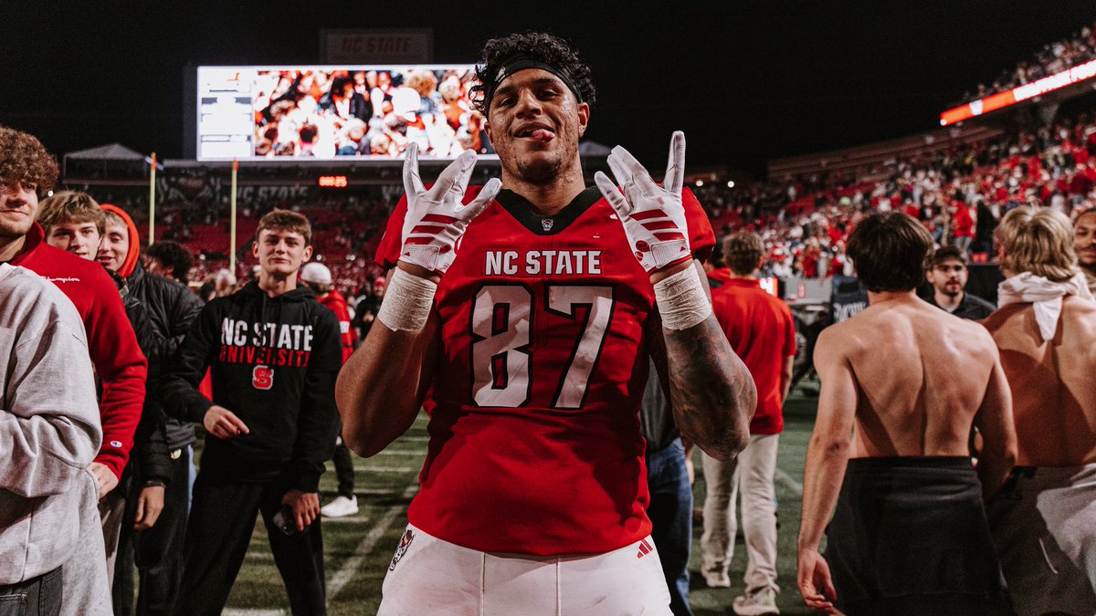 OnePackNIL's tweet image. Victory Monday hits different when @PackFootball pulls off the upset! 😎

Let’s keep stackin’ the wins, WPN! Support the Pack by becoming a member: onepacknil.com/pages/1pack-su…

#OnePackNIL #1Pack1Goal