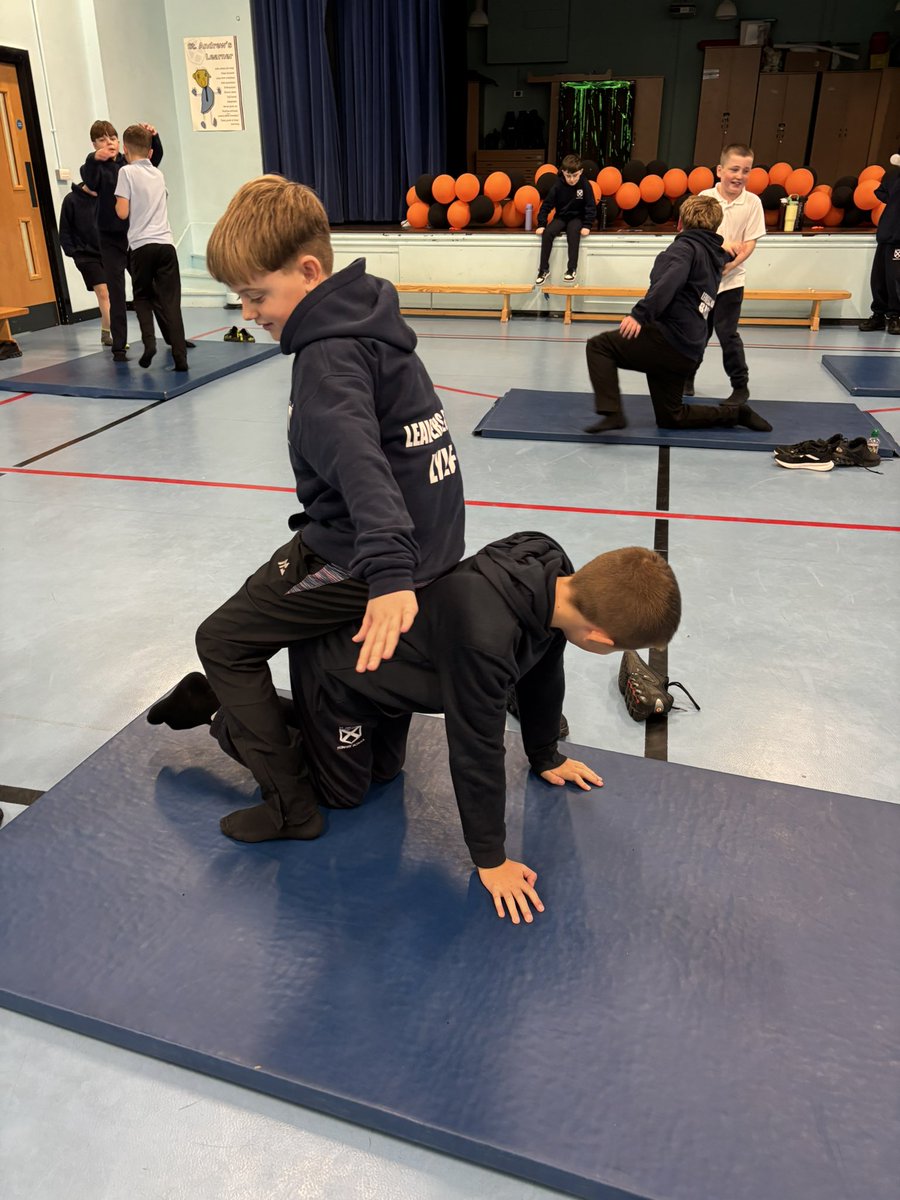 Practising our partner balances in P.E today! 

Lots of great communication skills on display 👏🏼✨