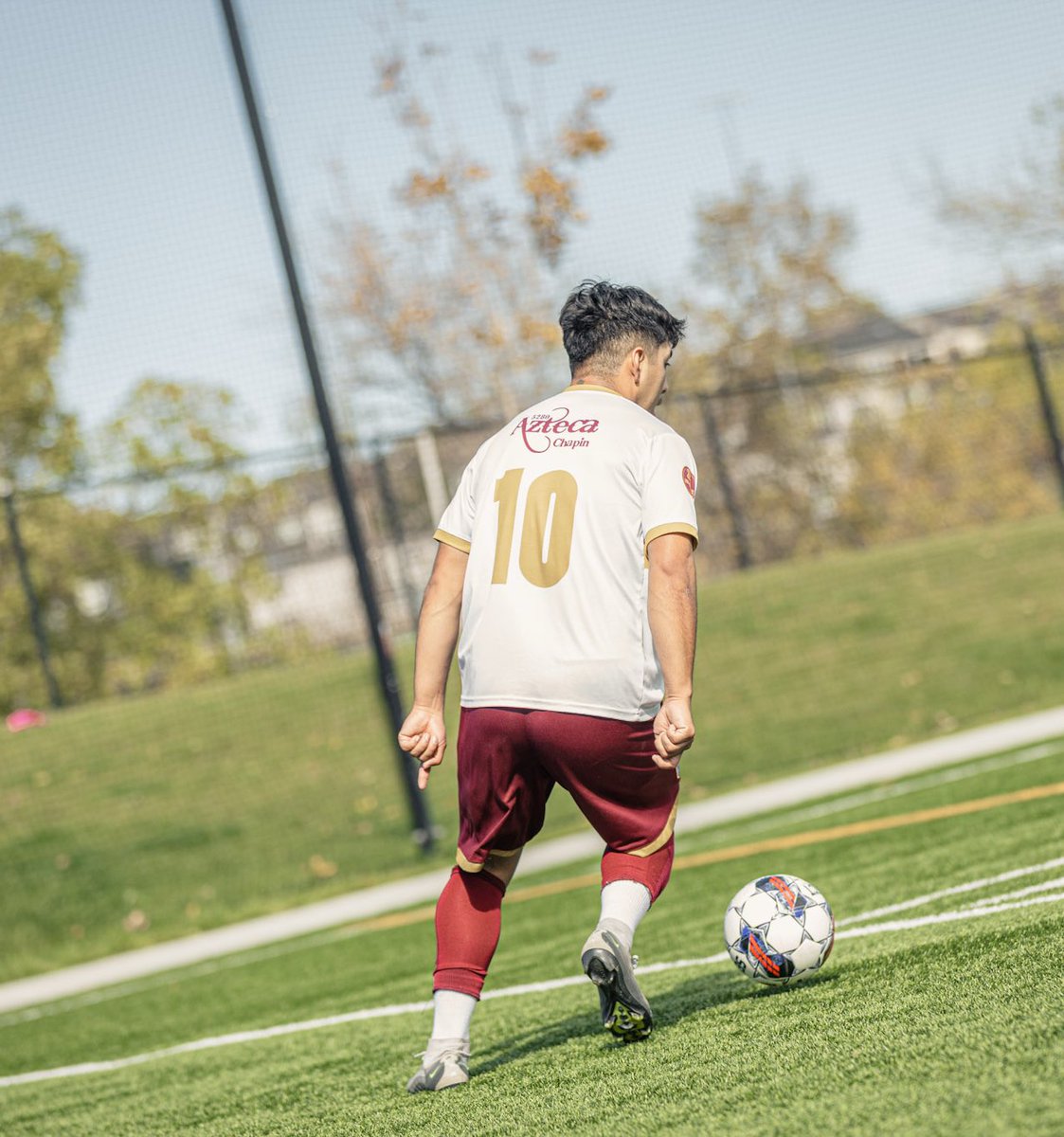 An early goal from Jovanny Herrera (13’) for <a href="/AztecaFC5280/">Azteca FC 5280</a> was enough for the Denver local team to edge past <a href="/HarposFC/">Harpos FC</a> in a highly competitive #USOC2026 3rd round qualifiers game.

Herrera was our <a href="/LinnersWosers/">Linners & Wosers</a> Player of the Round last round and continues to shine 🔥

3 ⚽️ 2 app