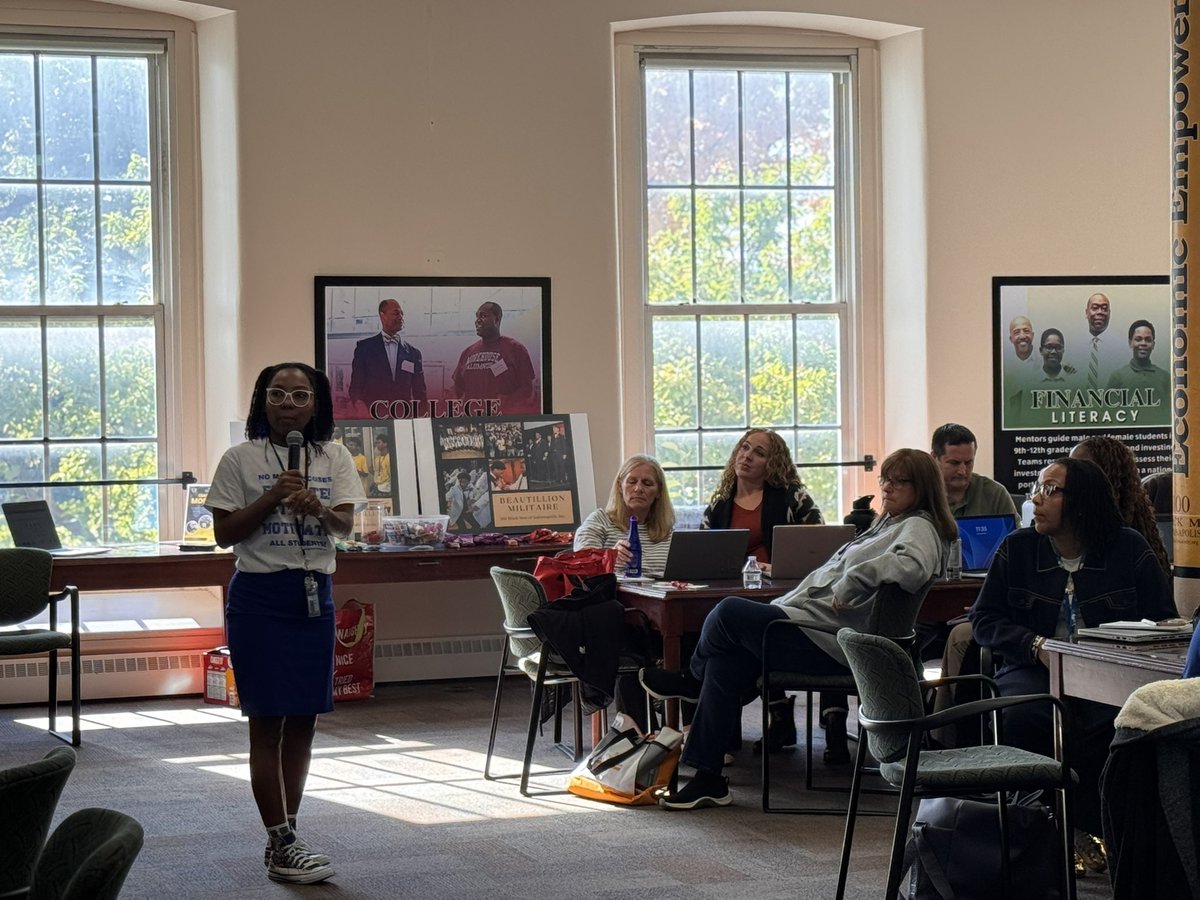 chambersjpc's tweet photo. Big #Gratitude to @arsenal_tech, @IPS_ArlingtonMS, @IPS_NorthwestMS, @IPSBrookside54, @broadripplems, @CAttucksIPS, @harshman_ms, @TCHowe_MS, @GWContinentals, @JWRiley43, William McKinley 39 &amp; others for hosting @IPSSchools #IPSDistrictPD! 
#TeamIPS #WatchUsWork #WatchUsLearn https://t.co/LrjPBoHagN