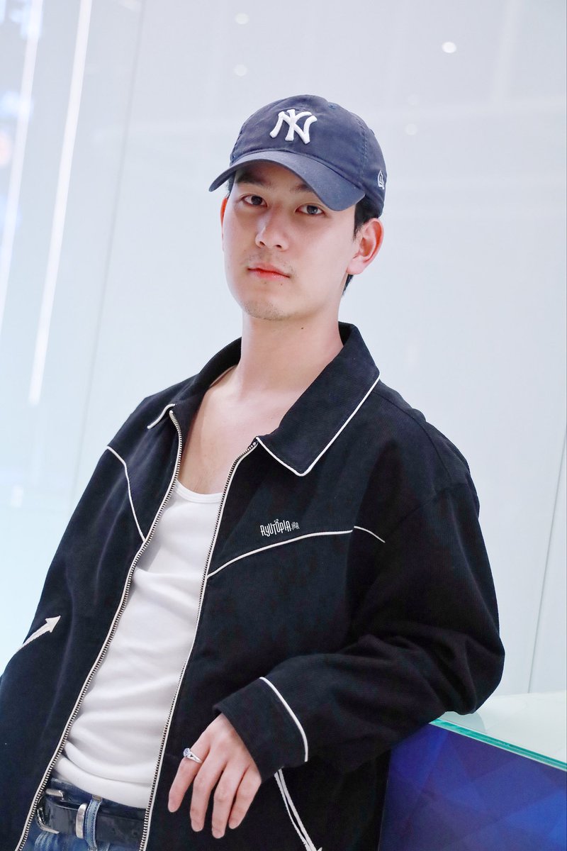 ryutopia_ikr's tweet photo. เป็นพี่อิงนี่มันเท่จริง ๆ น้า🖤✨
@reyuyuyuyu 

#ryuikr #RyuIngkarat
#MeasureInLove 💐
#หนึ่งปีรักของฉันหนึ่งวันฝันของเธอ https://t.co/eLBPuTJXAn