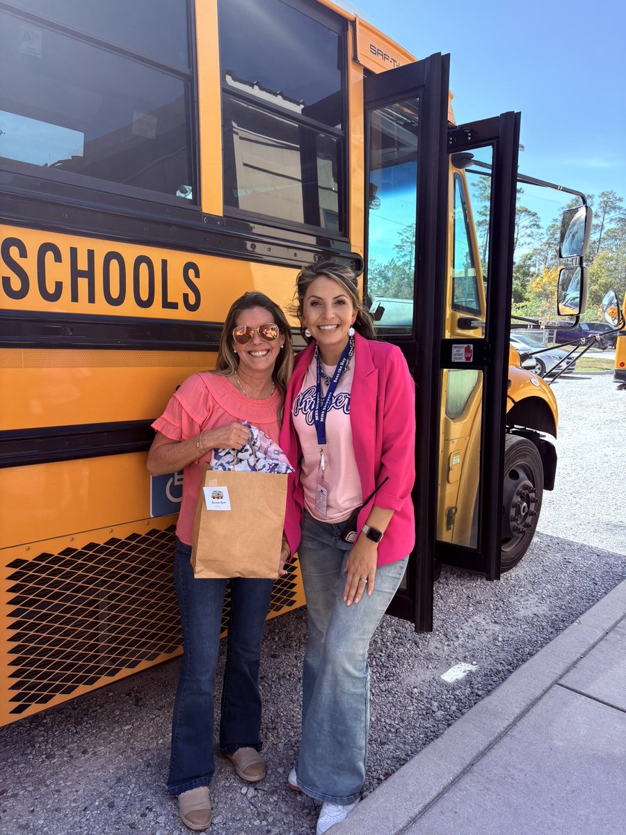 Grateful to those that carry the most precious cargo to and from school! 🚌  We 🩷 our bus drivers!