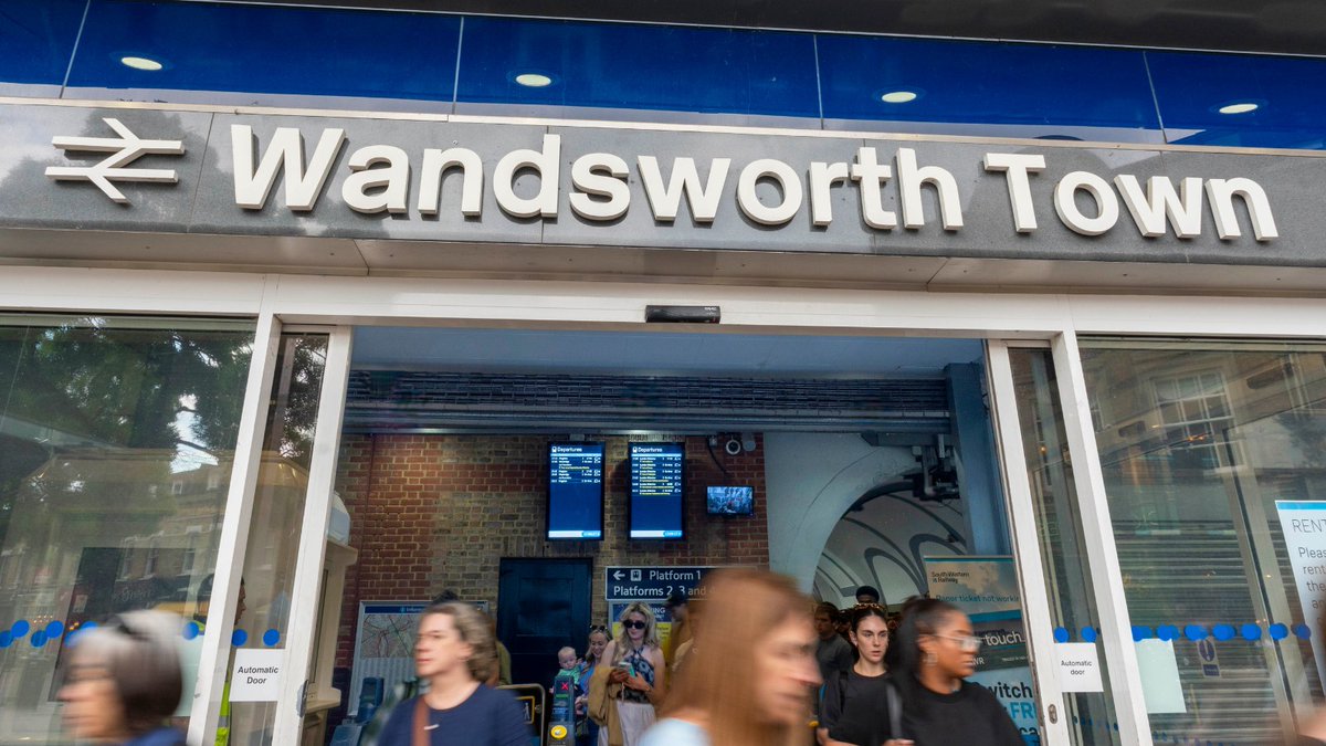 wandbc's tweet image. Wandsworth Town station will get a £20m upgrade with an accessible second entrance, new ticket turnstiles and lifts to platforms, thanks to investment confirmed by the council&apos;s cabinet ➡️  orlo.uk/QZ7U4