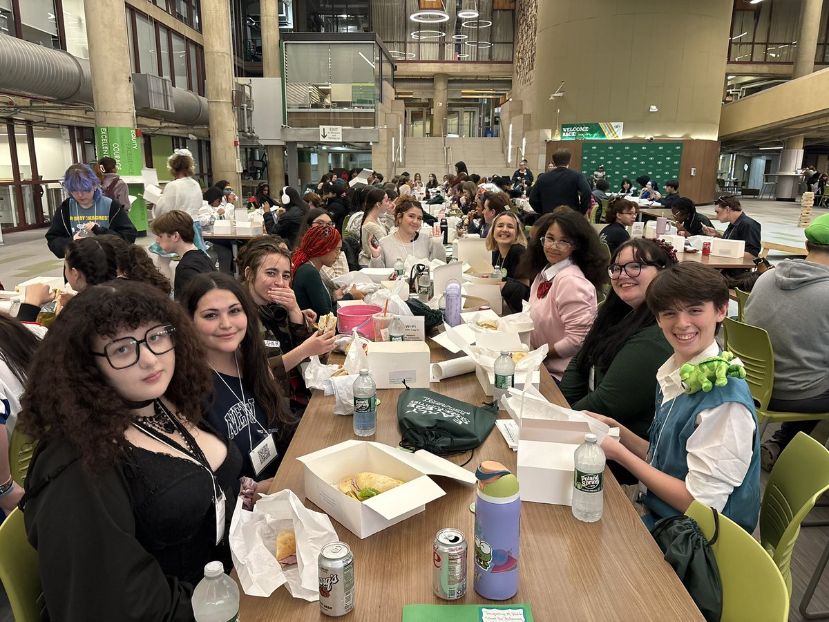 fastesone's tweet photo. JMW students attended @CCRINews Arts Day! https://t.co/lArodlFZ1Z