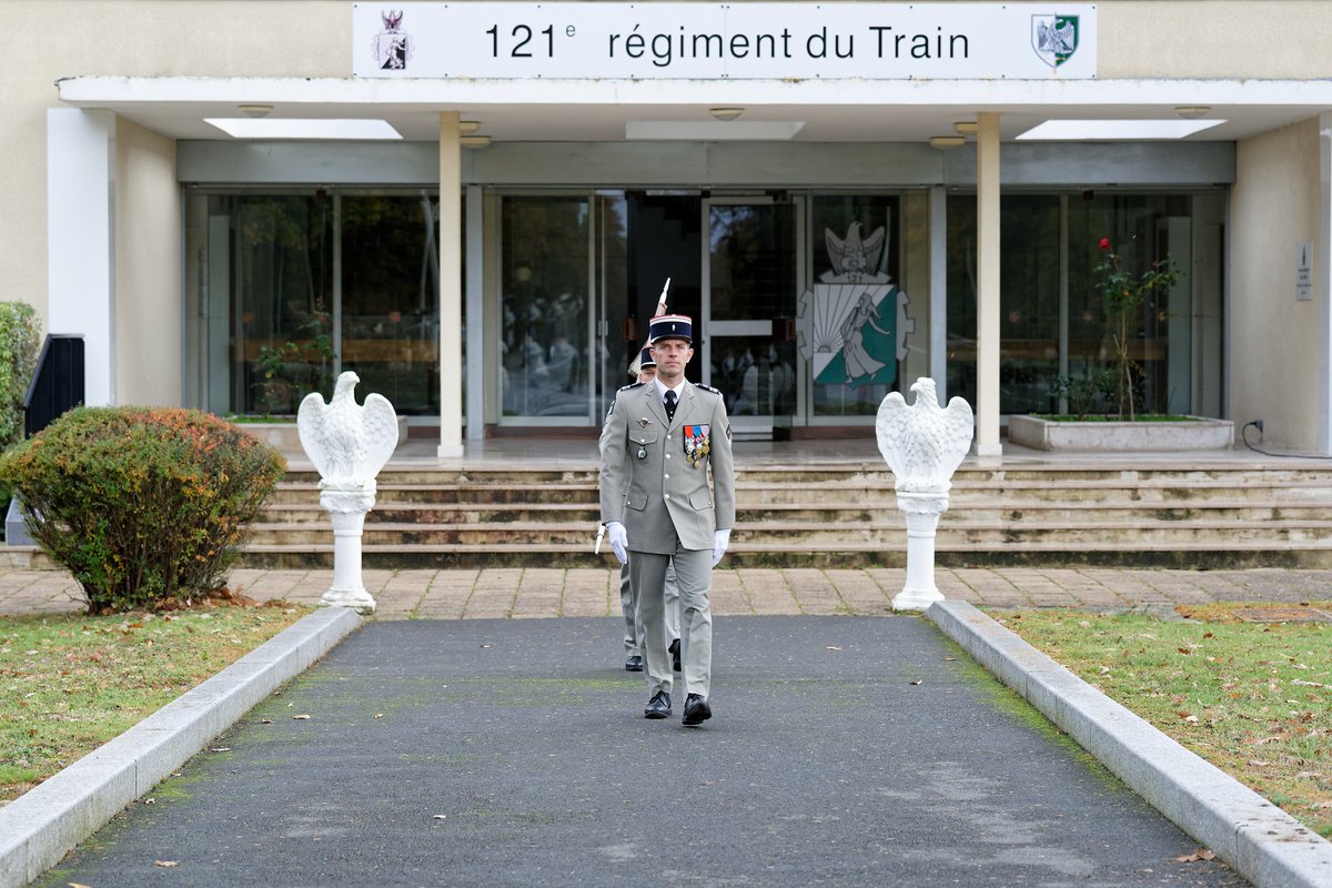 121e régiment du Train tweet media