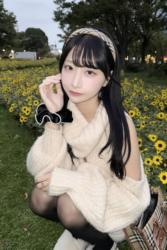 aboutgirlgroups's tweet photo. Happy birthday to Suzuki Yuka of AKB48! https://t.co/vRUzfZAtVQ