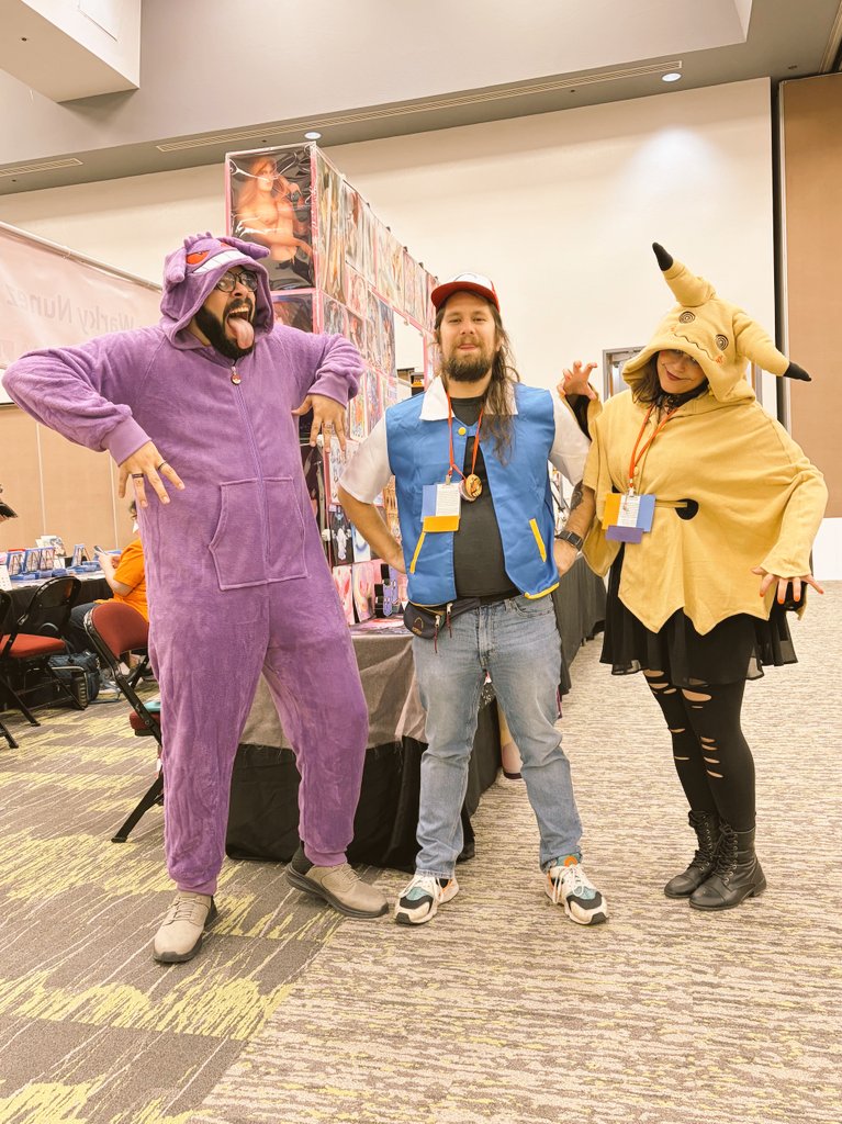 TheCEscalante's tweet image. THANK YOU @SNAFUCon! This was another AMAZING weekend and I&apos;m so glad my partners and I were able to come and be welcomed so warmly! 

If you got a picture with me or my partners, PLEASE add it or tag us! SEE YOU NEXT YEAR! #snafucon2025 #snafucon25