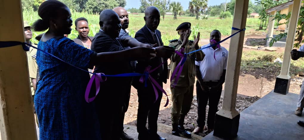 OkemaPatrickJim's tweet photo. The Deputy Director of Uganda police health services SCP Dr. Nuwamanya Emmanuel officially commissioned Oyam Police health center II on the 3rd November 2025 from the facility which is located in Nursing quarters in Oyam Town Council. Congratulations. https://t.co/7NePHG8mAh