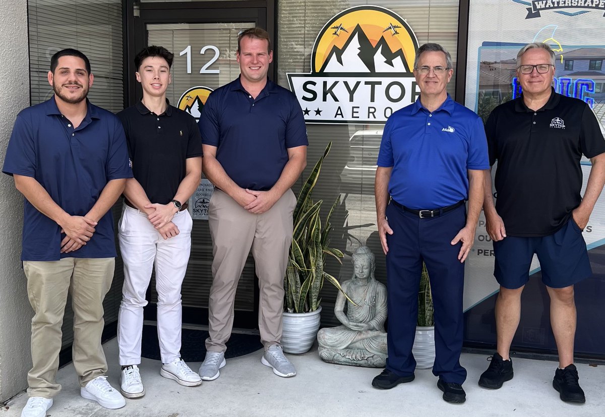aviationsupp's tweet image. Shoutout to @SkytopAero for a Successful #ASA100 Accreditation Audit. We commend your #commitment2quality and emphasis to detail. Pictured (c) is CEO Tom Wojciechowski, #ASAAuditor Tony Cafarchio and the Skytop Aero Team. #Engines #AerospaceRotables #USM #Airbus #Boeing
