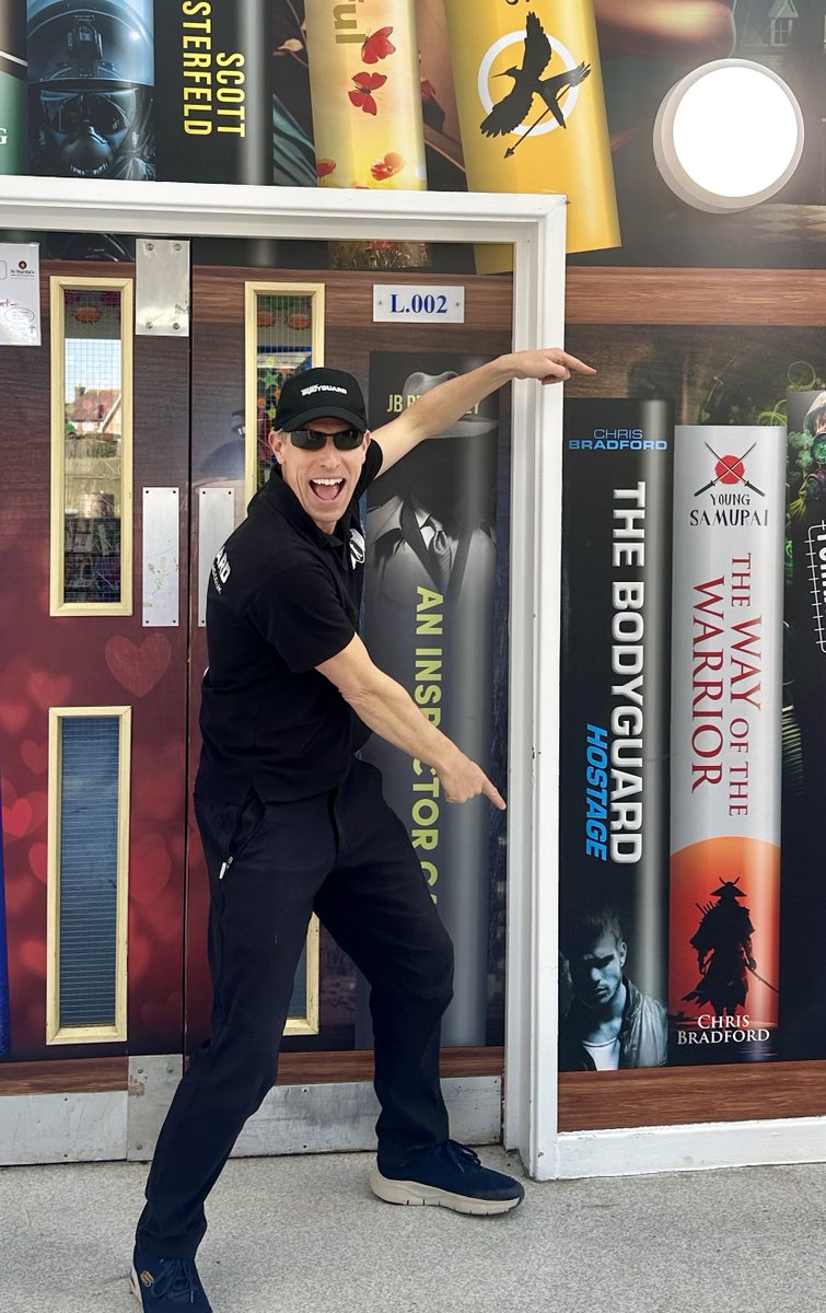 Just been booked for World Book Day… 2028! 🤯📚
That’s 3 YEARS in advance 😅 I love touring schools &amp; inspiring a love of reading ❤️

If your school wants a visit before 2028, contact Julie <a href="/AuthorsAbroad_/">Authors Abroad</a>  before my calendar blast-offs completely! 🚀
<a href="/NosyCrow/">Nosy Crow</a> <a href="/BarringtonStoke/">Barrington Stoke</a>